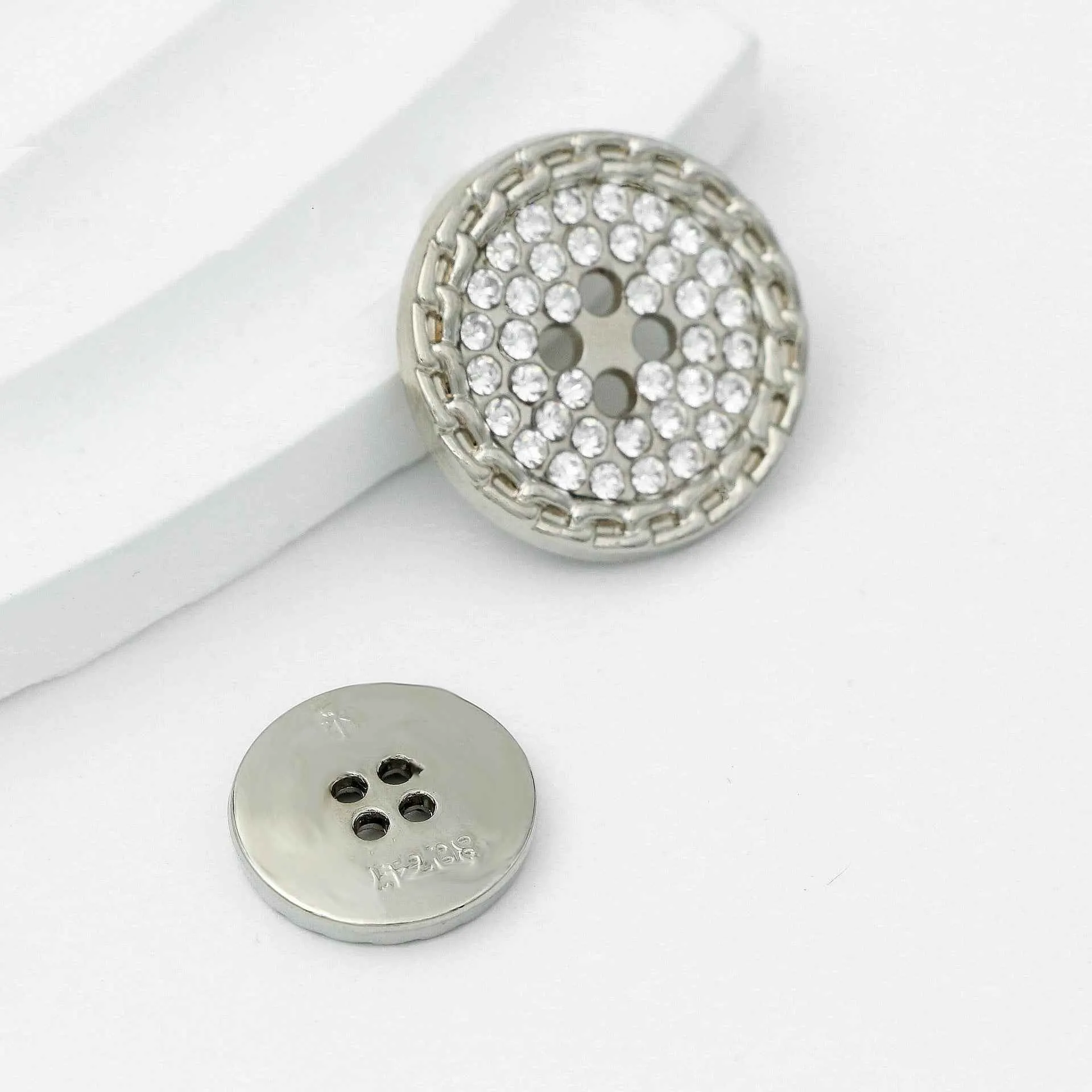 20pcs Classic Round 4-Hole Rhinestone Buttons for Sewing & Crafts