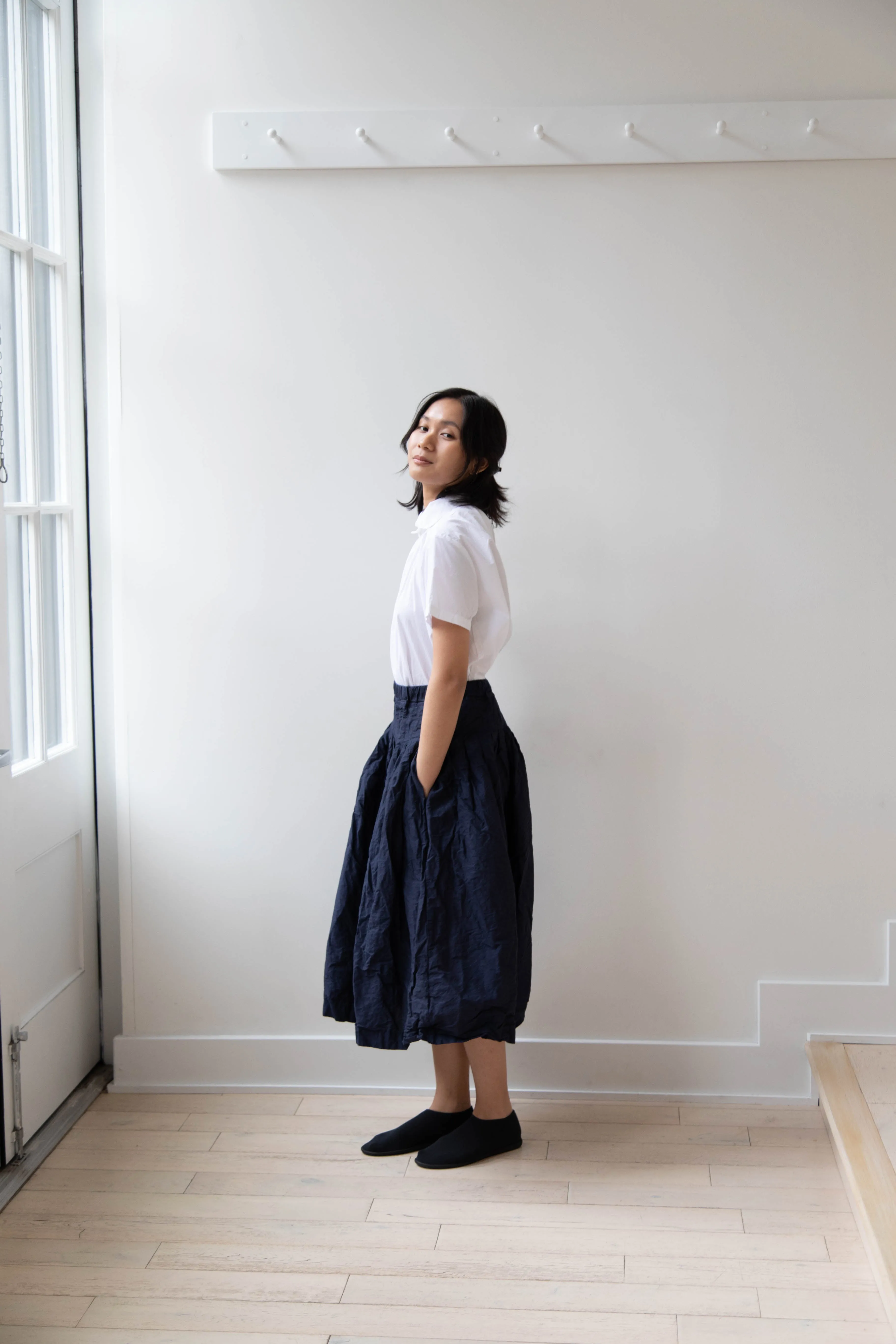Bergfabel | Farmer Skirt in Navy Cotton Linen Crinkle