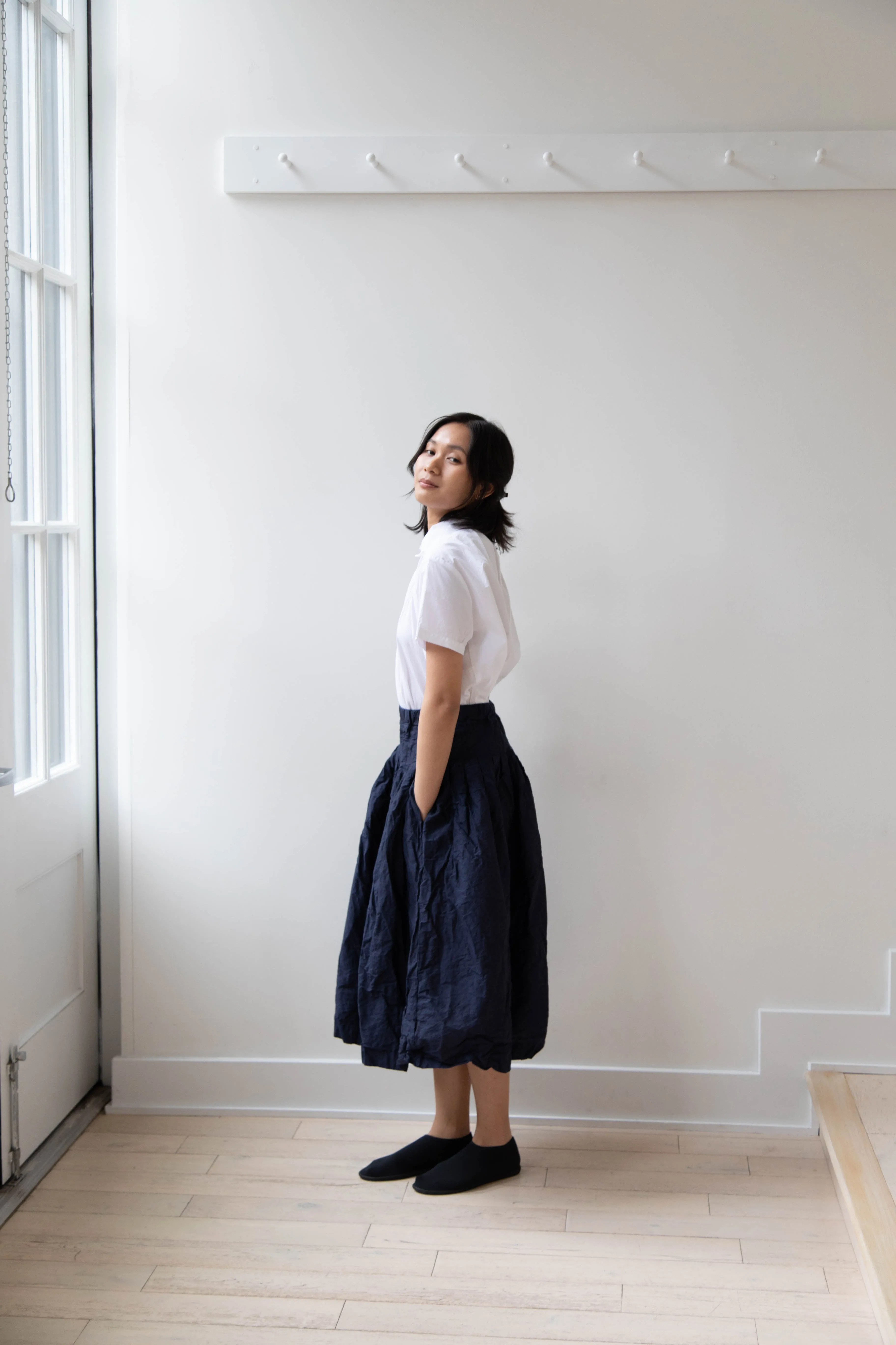 Bergfabel | Farmer Skirt in Navy Cotton Linen Crinkle