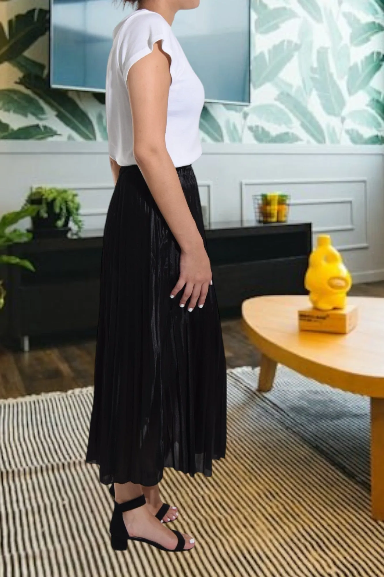 Black Elasticated Pleated Skirt