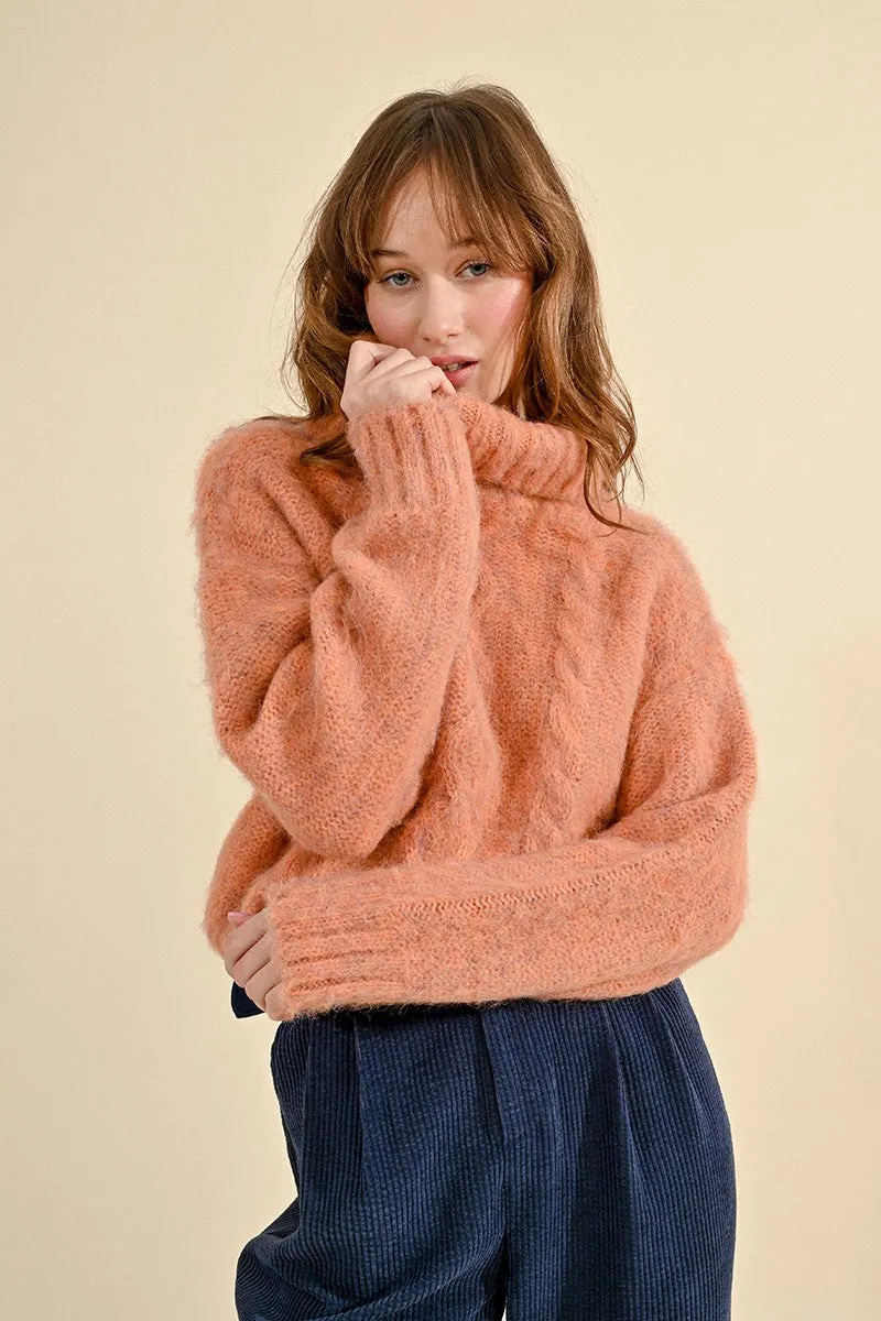 CHUNKY KNIT CABLE SWEATER