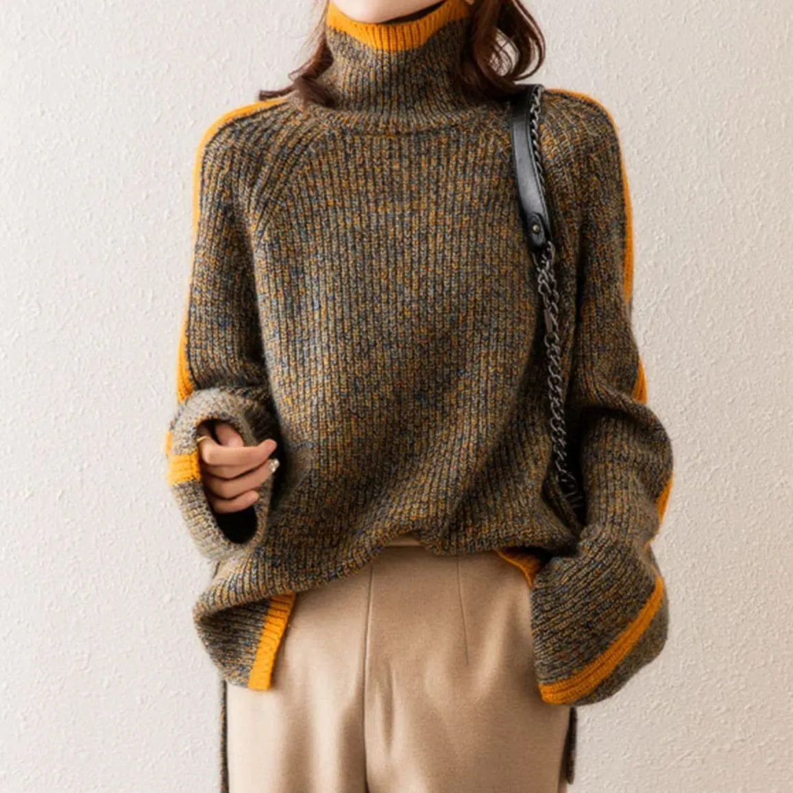 DIANA | ELEGANT KNITTED TURTLENECK