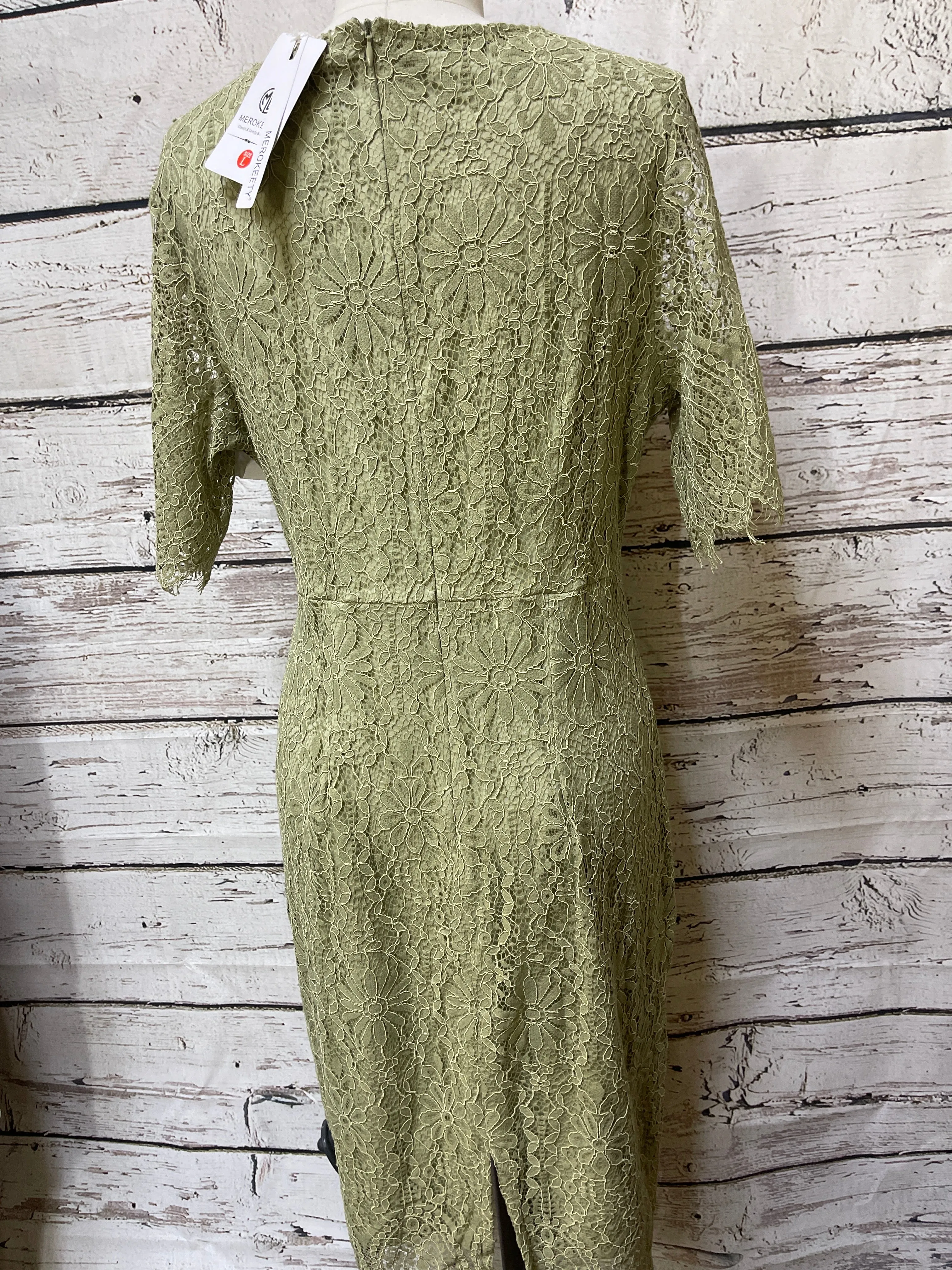 Dress Party Midi By Clothes Mentor In Green, Size: L
