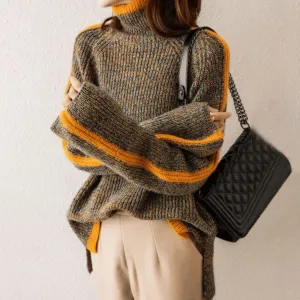 Gestrickter Ravelyn™ Rollkragenpullover