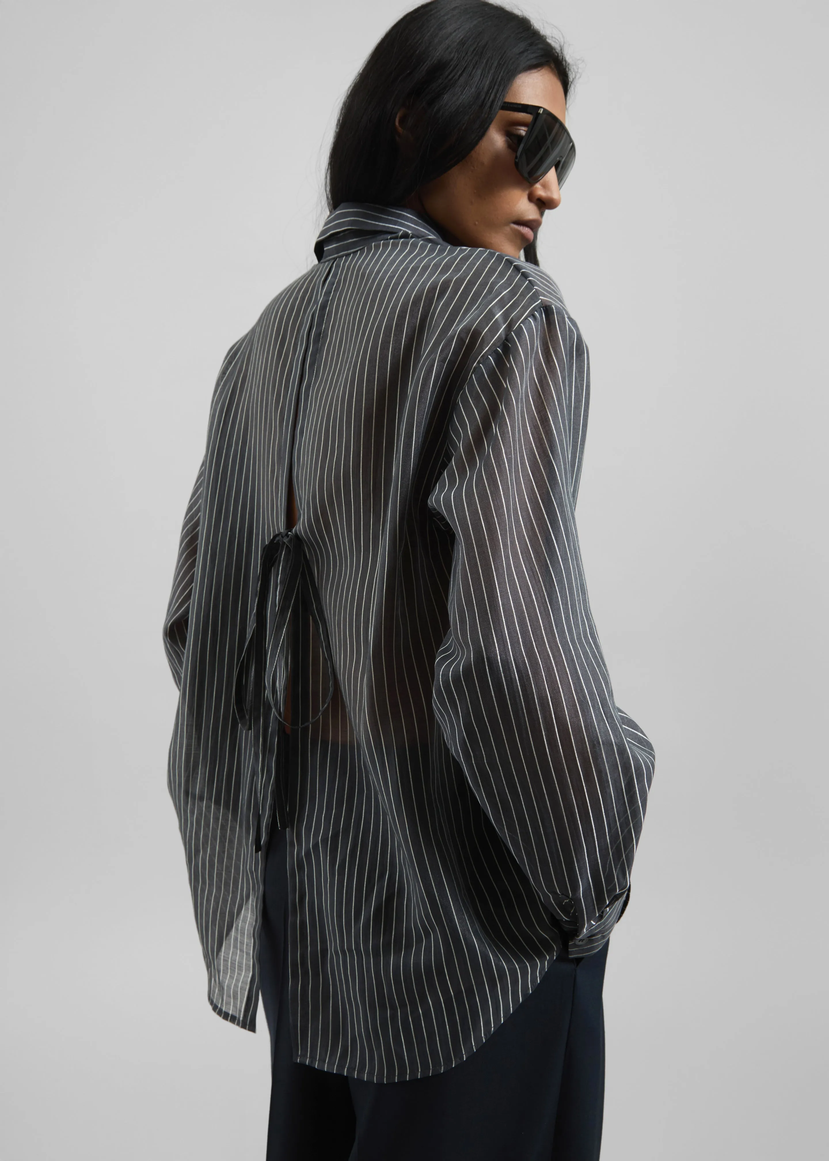 Kesin Open Back Shirt - Grey/White Stripe