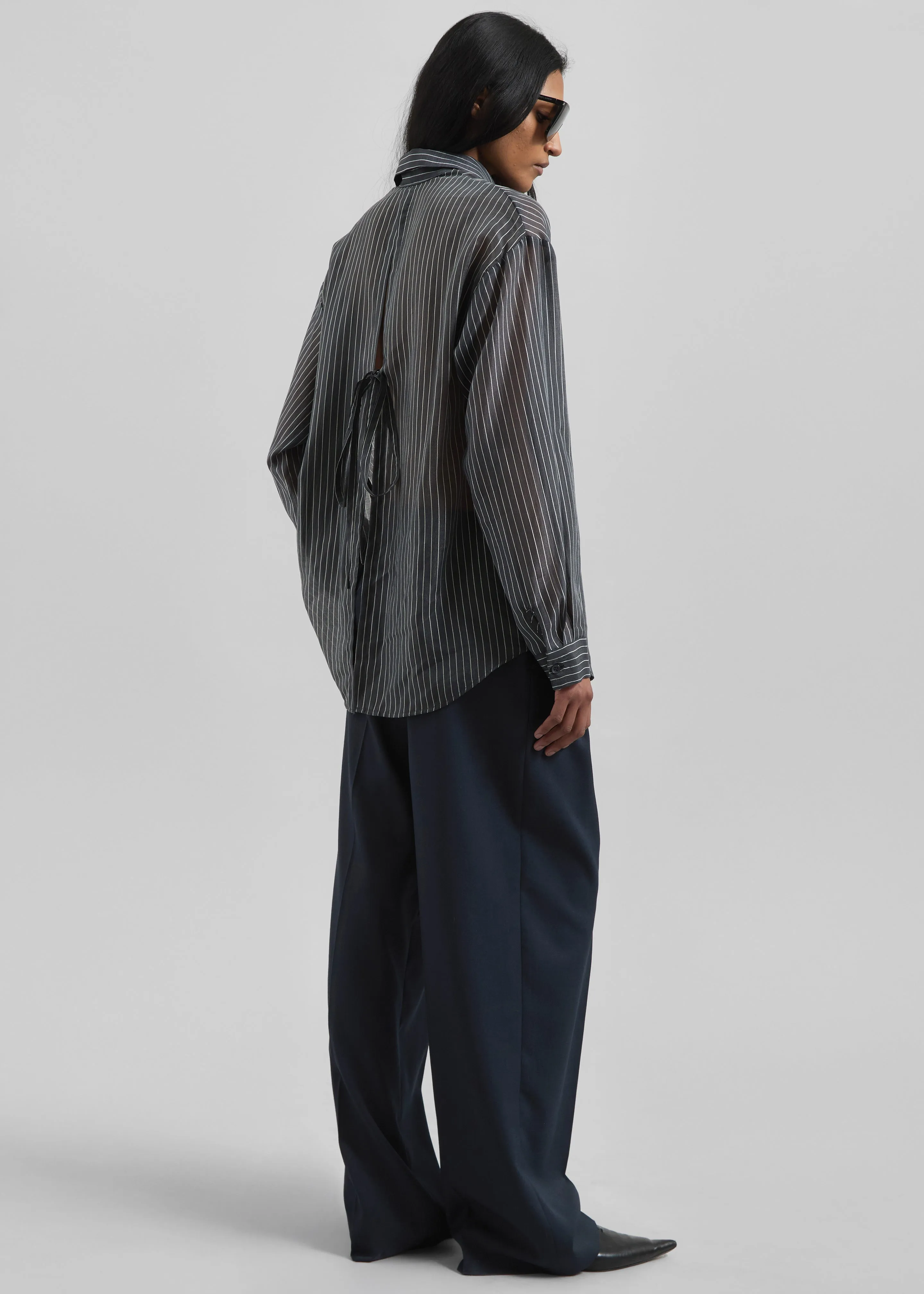 Kesin Open Back Shirt - Grey/White Stripe