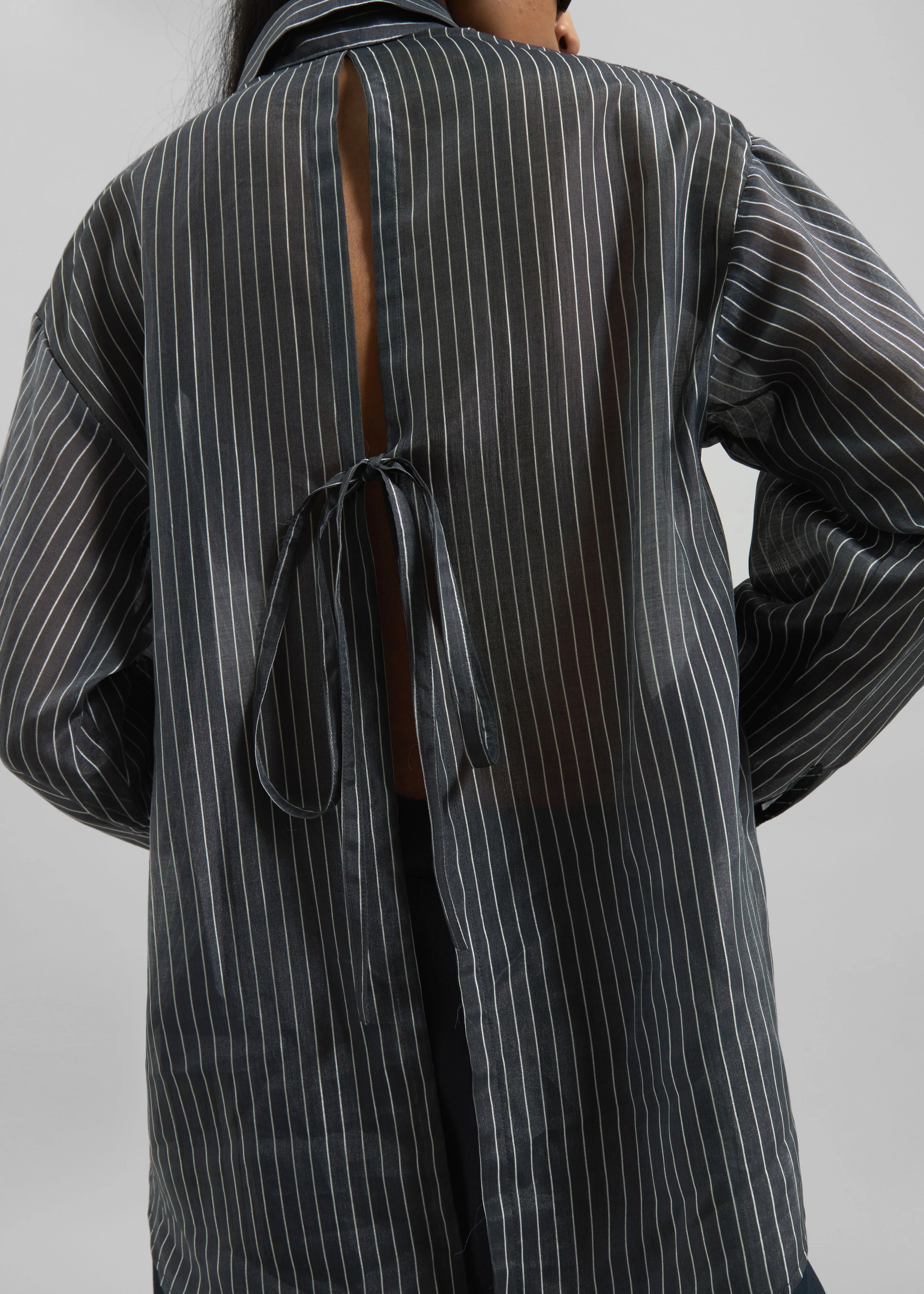 Kesin Open Back Shirt - Grey/White Stripe