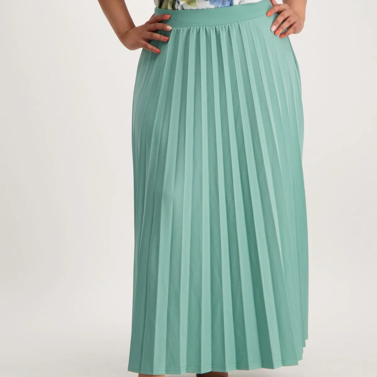 Ladies Pleated Maxi Skirt - Seafoam