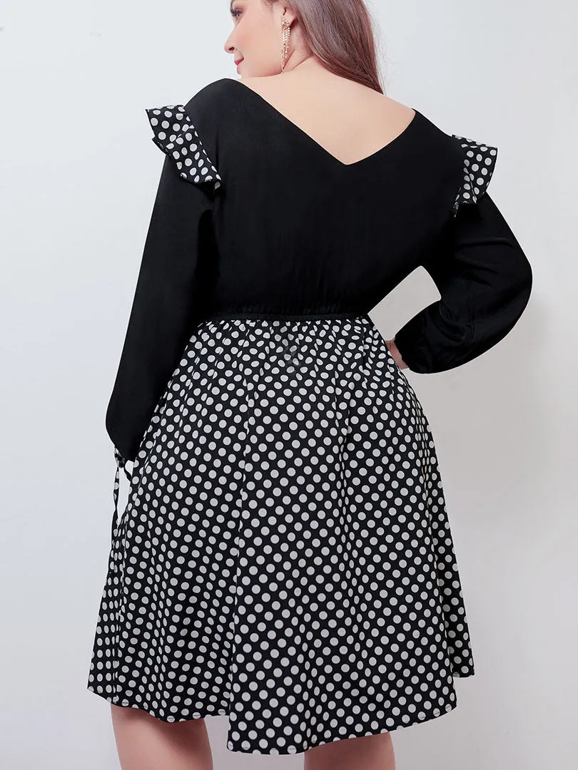 Large Size Women's New Wave Stitching Large Swing Skirt Front and Rear V-neck Bubble Long Sleeve Dress