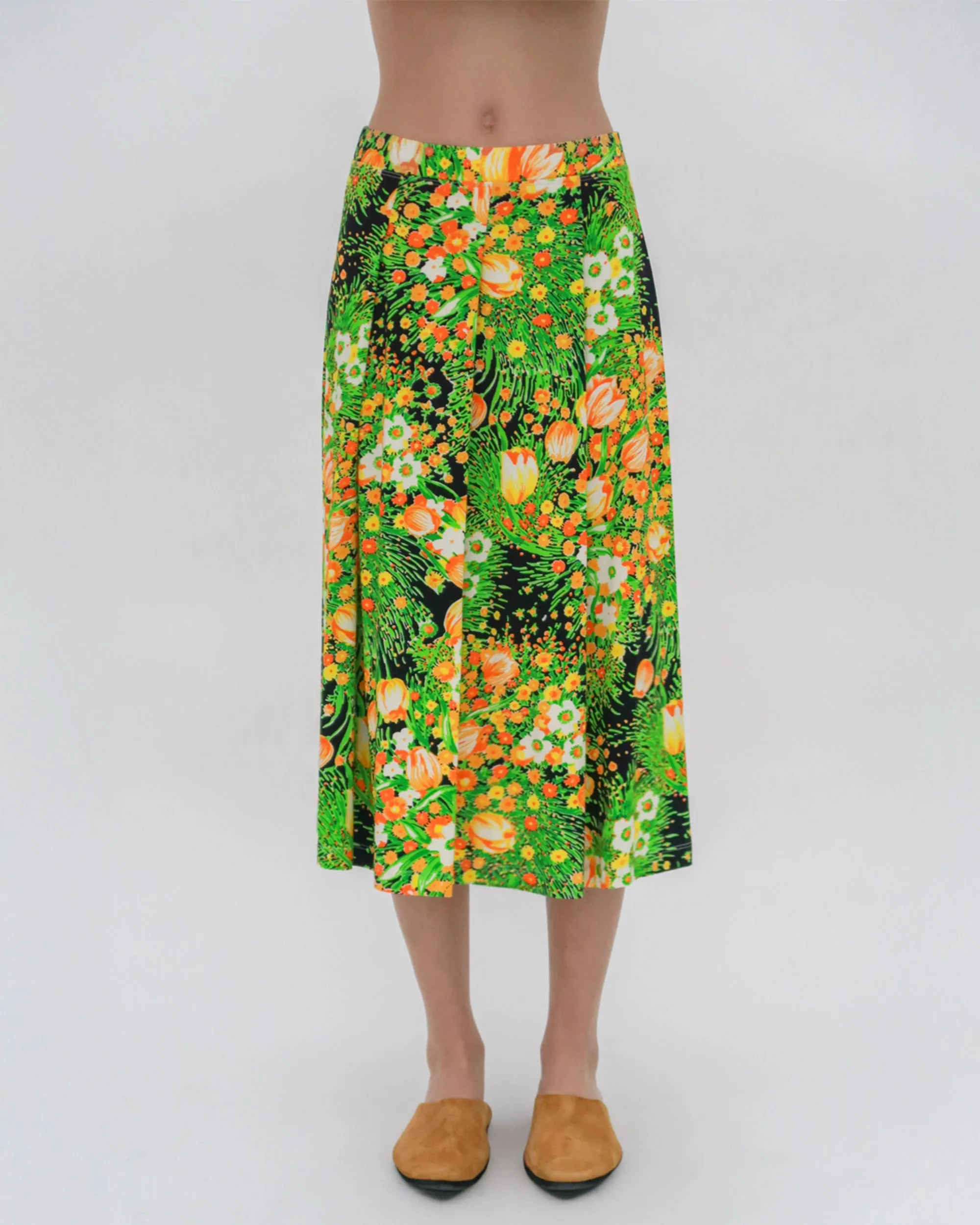 PULL ON PLEATED MIDI SKIRT - GARDEN FLORALS