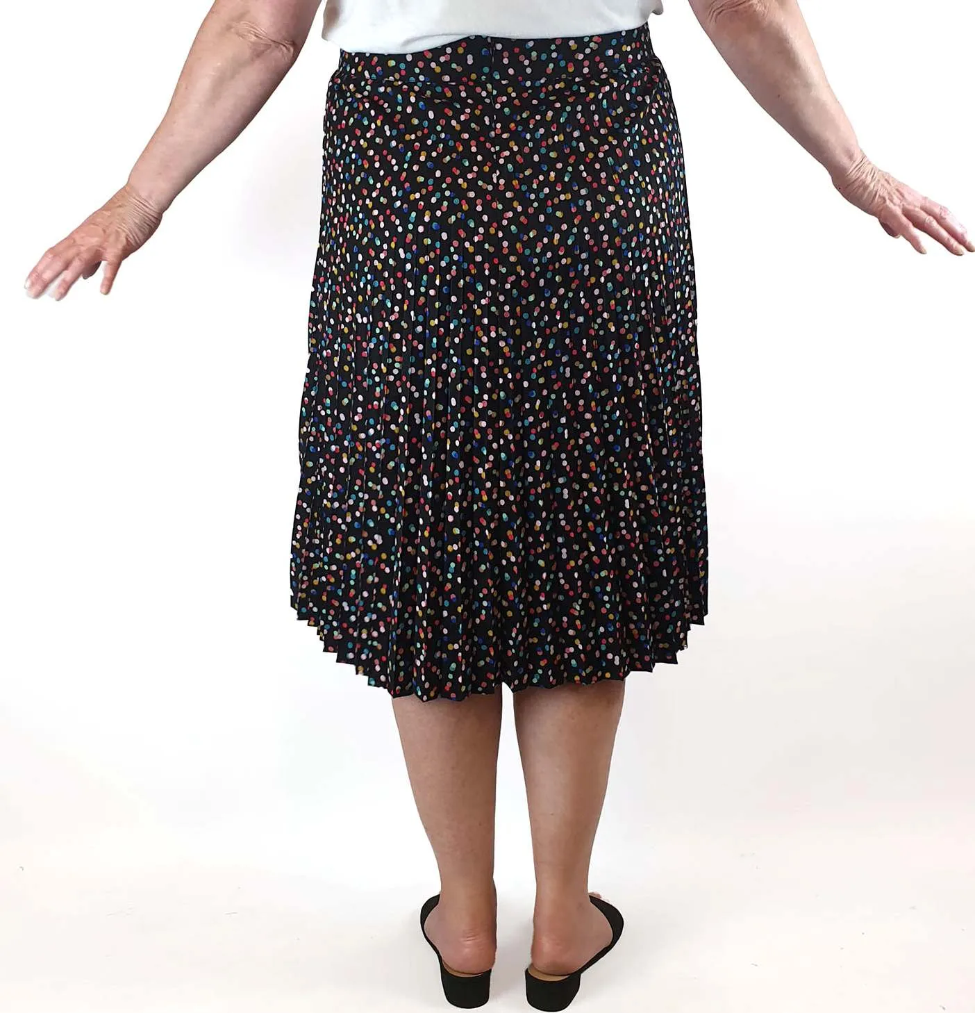 Review black confetti print skirt size 16