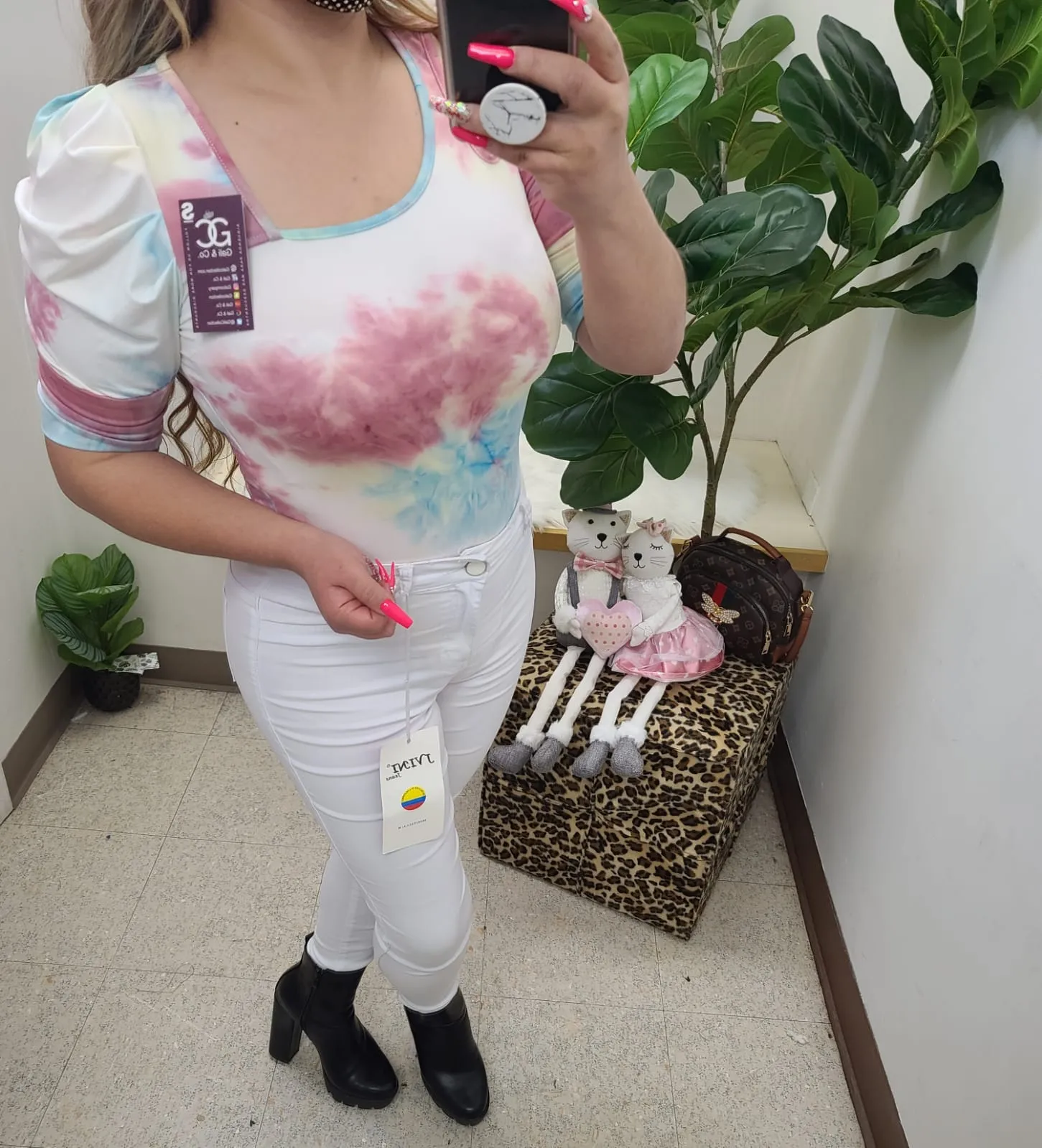Rveka white tie dye
