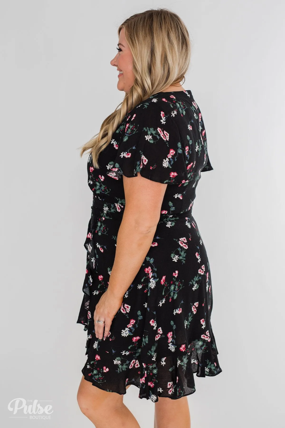Short Sleeve V-Neck Wrap Detail Dress- Black