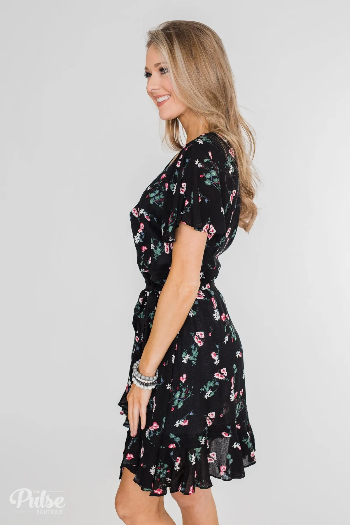 Short Sleeve V-Neck Wrap Detail Dress- Black