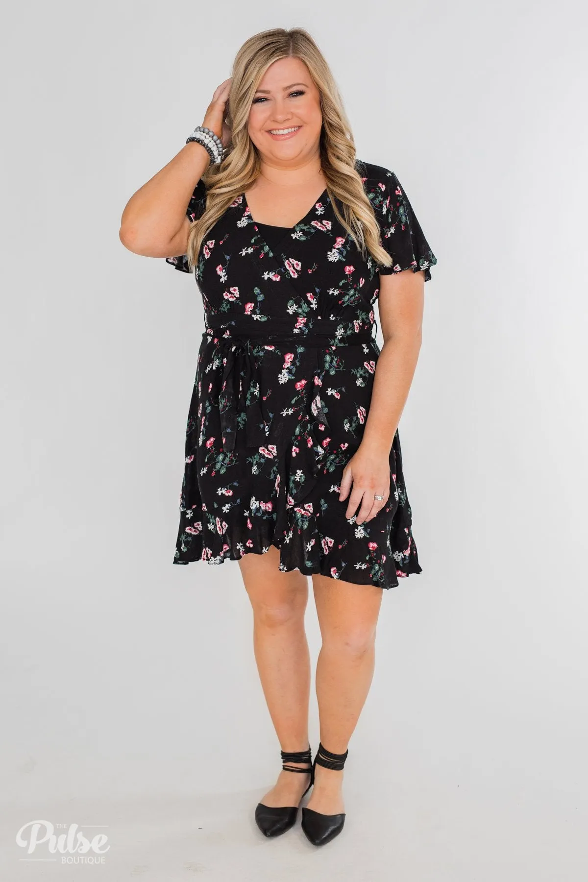 Short Sleeve V-Neck Wrap Detail Dress- Black
