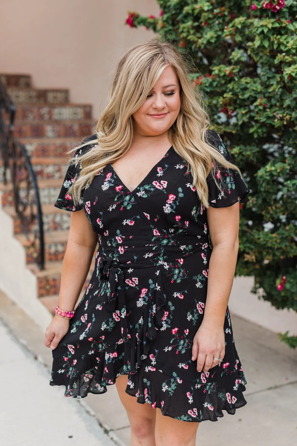 Short Sleeve V-Neck Wrap Detail Dress- Black