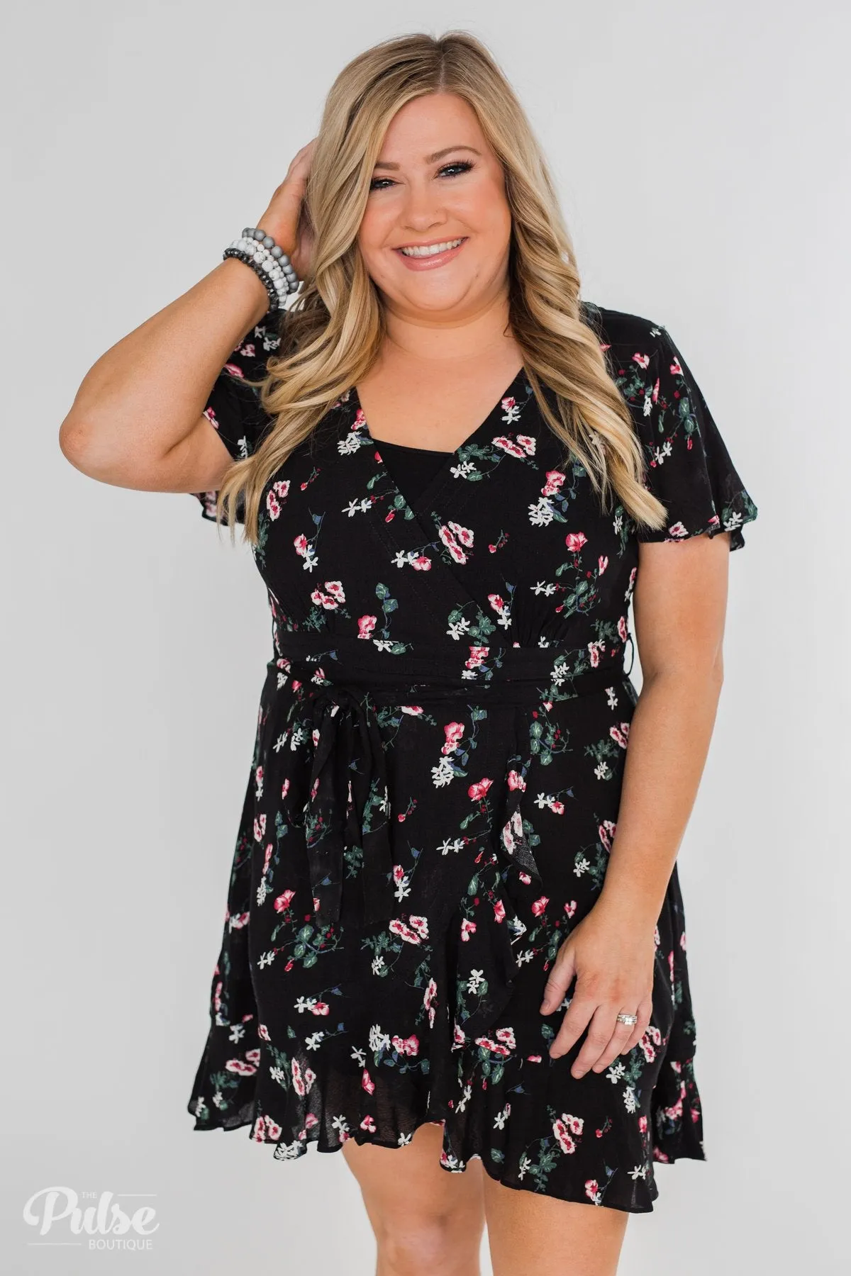 Short Sleeve V-Neck Wrap Detail Dress- Black