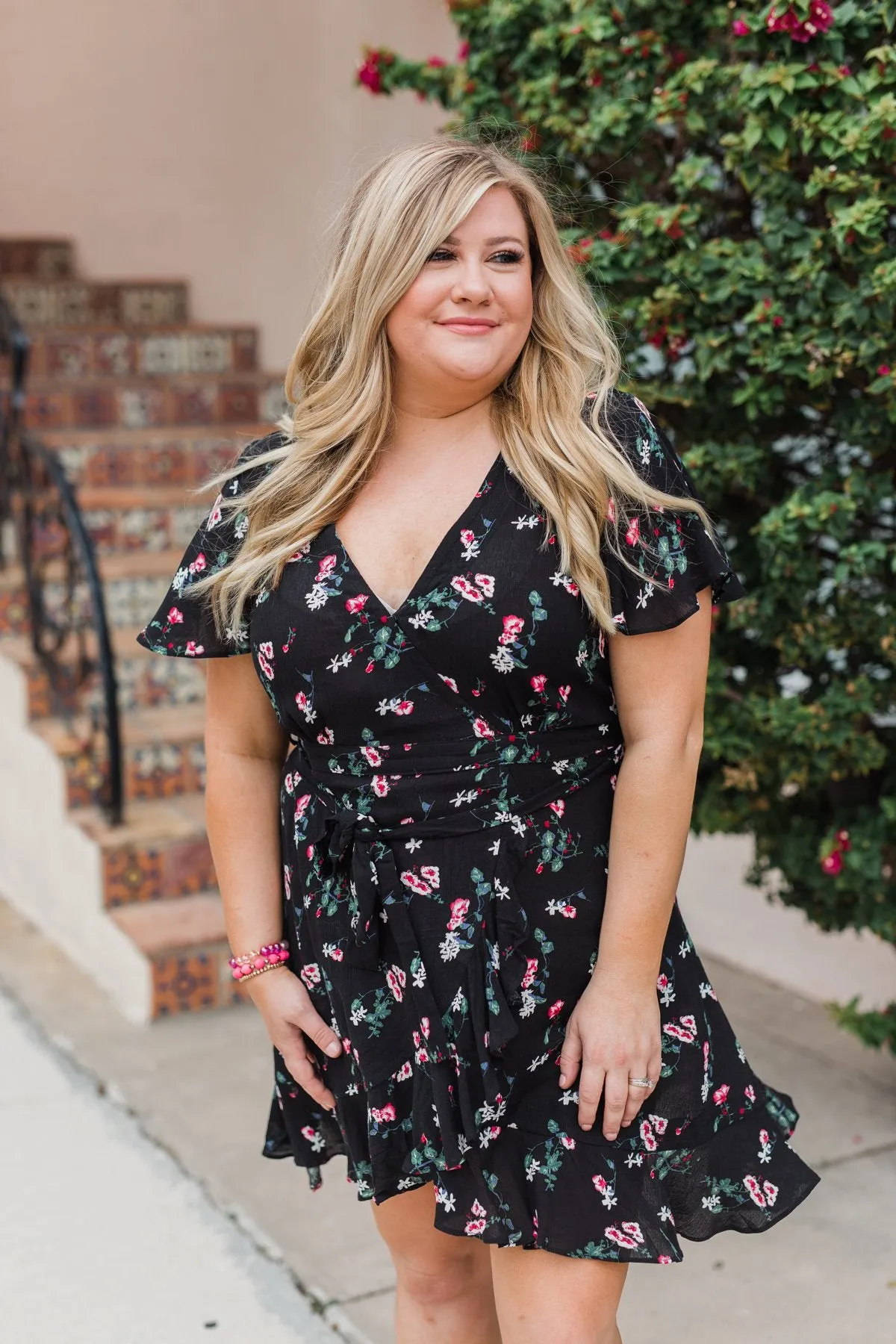 Short Sleeve V-Neck Wrap Detail Dress- Black