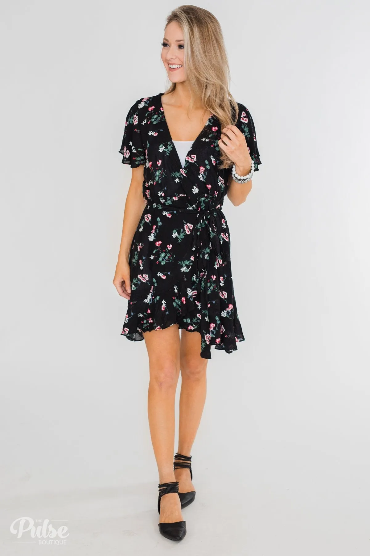 Short Sleeve V-Neck Wrap Detail Dress- Black
