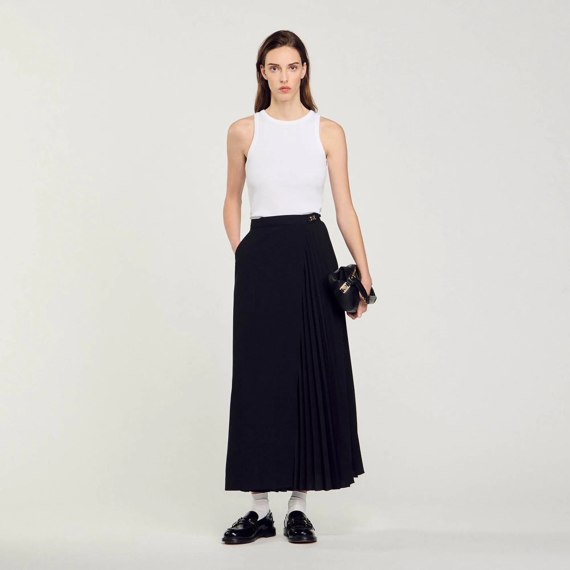 Souvenir Curb Chain Buckle Pleated Skirt Black