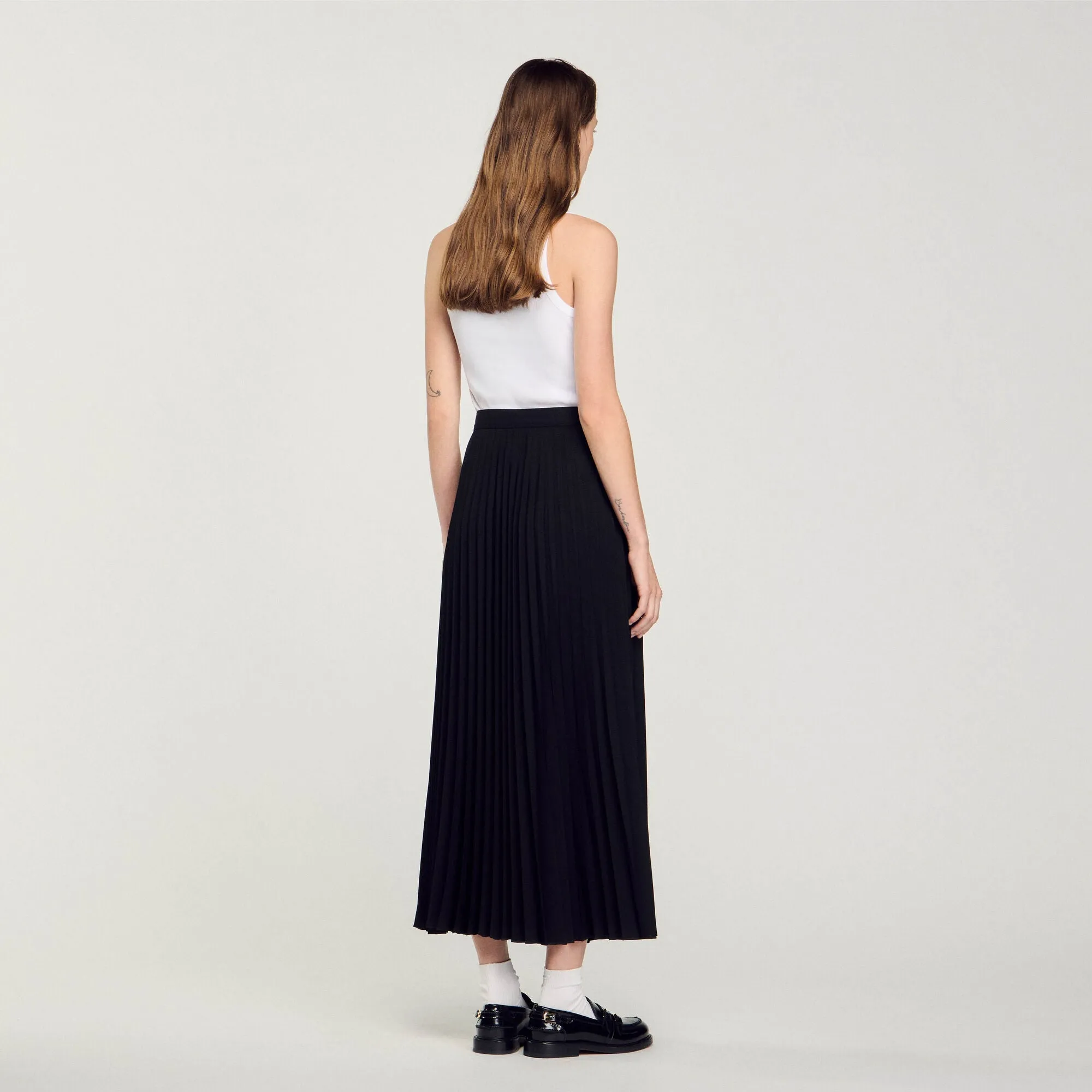 Souvenir Curb Chain Buckle Pleated Skirt Black