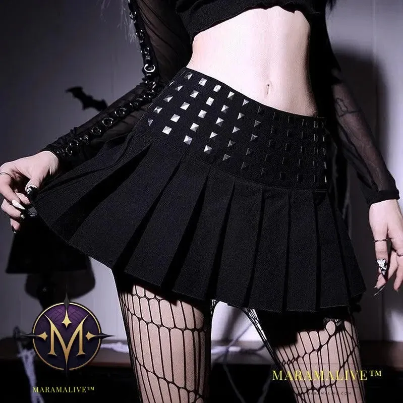 Trendy Studded High Stretch Black Pleated Skirt