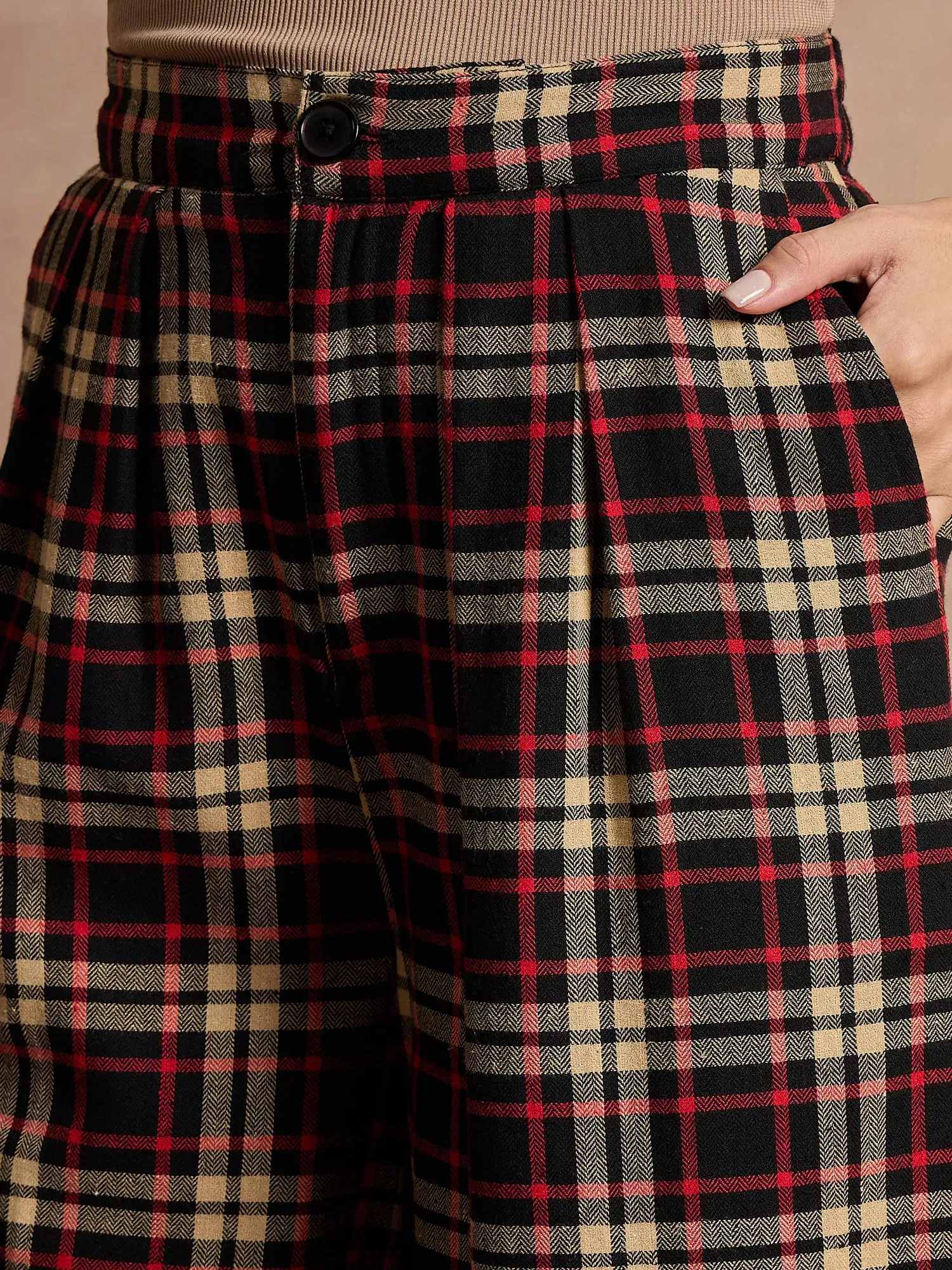 Women Black & Beige Check High Rise Wide Leg Pants-SFPANT50974