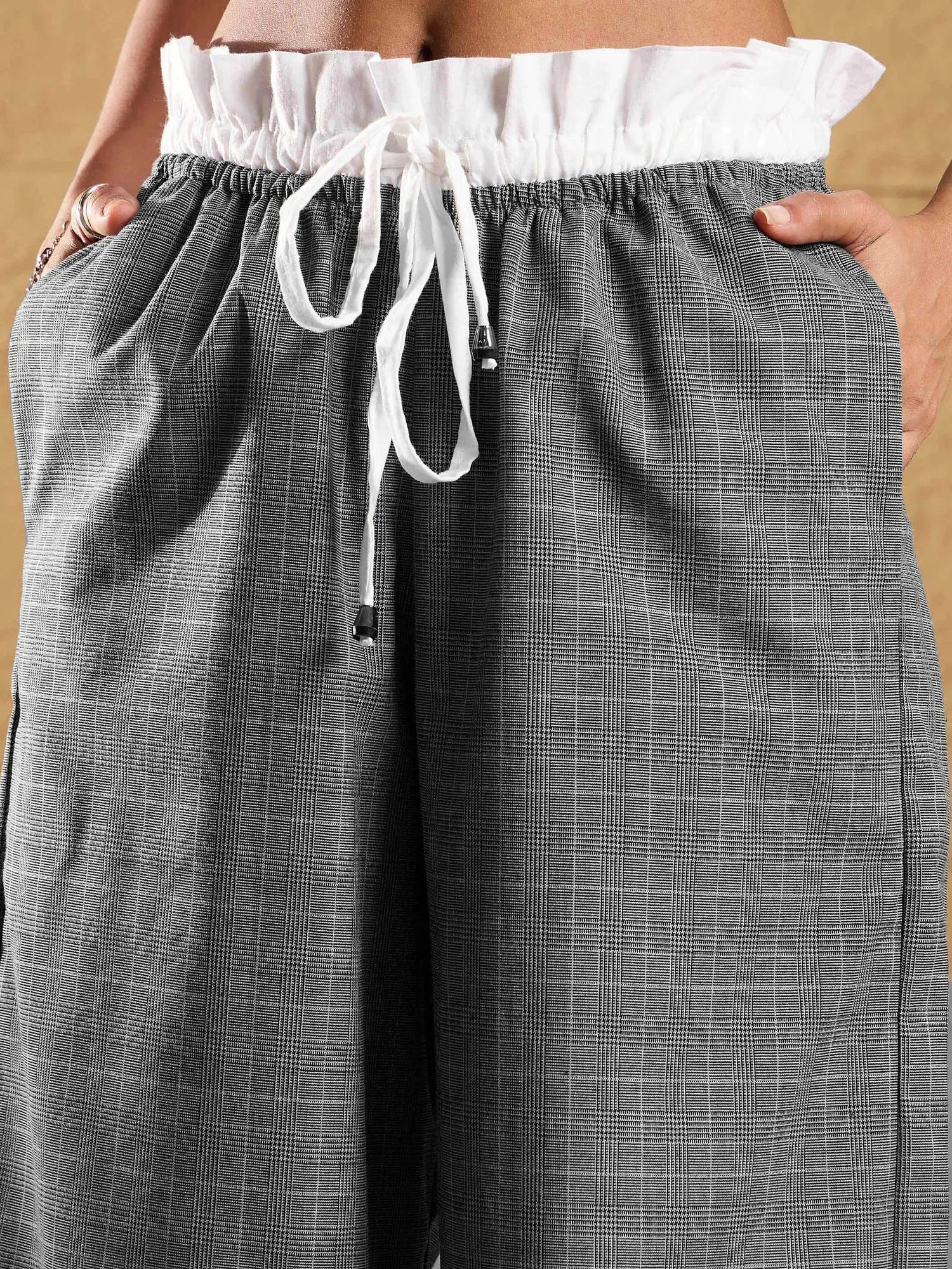 Women Black & Grey Check Contrast Paperback Waist Pants-SFPANT50840