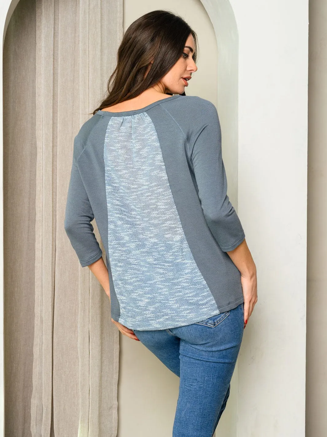 WOMEN'S 3/4 SLEEVE FRONT POCKET TWO TONE TOP