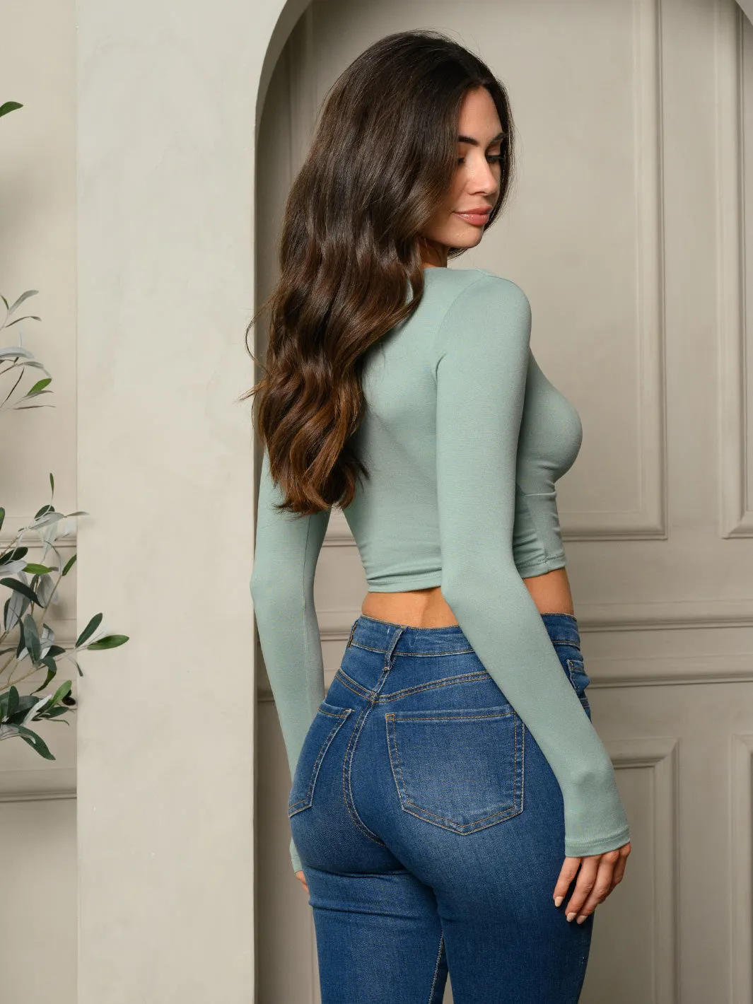 WOMEN'S LONG SLEEVE FRONT TWIST KNOT CROP TOP